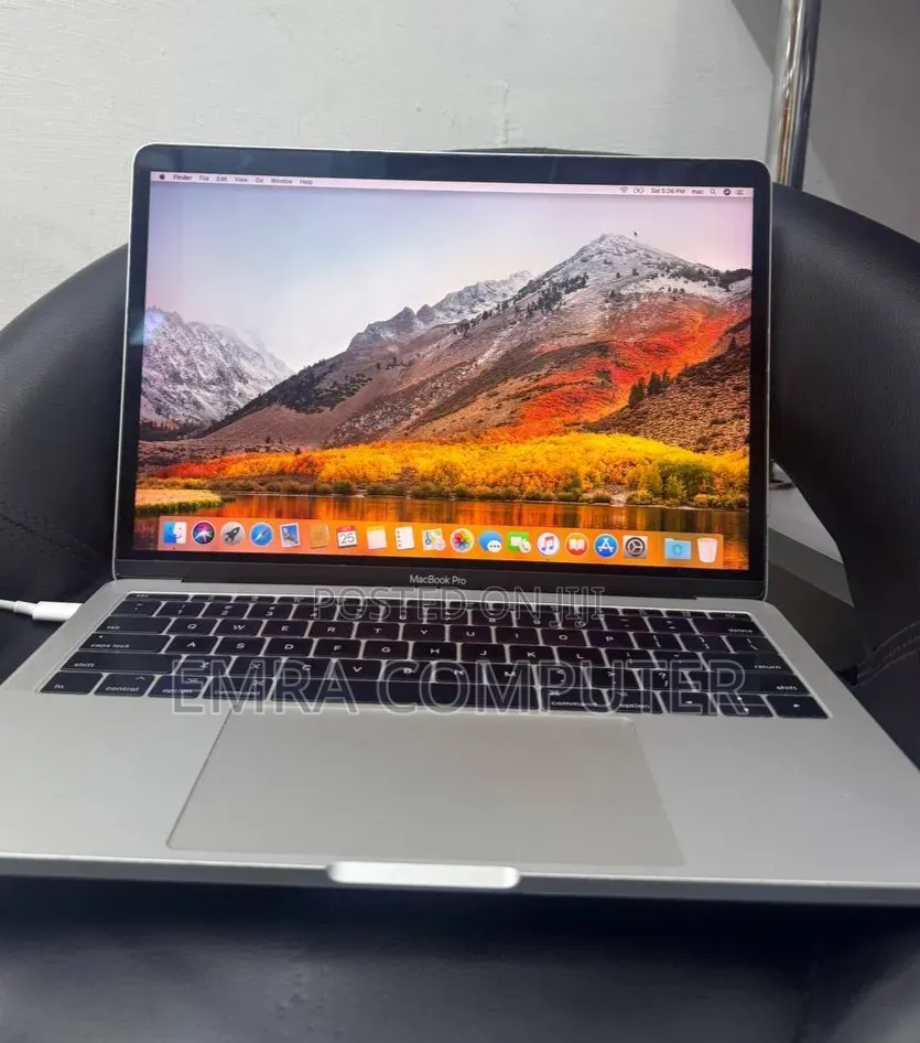 New Laptop Apple MacBook Pro 2017 8GB Intel Core i5 SSD 128GB