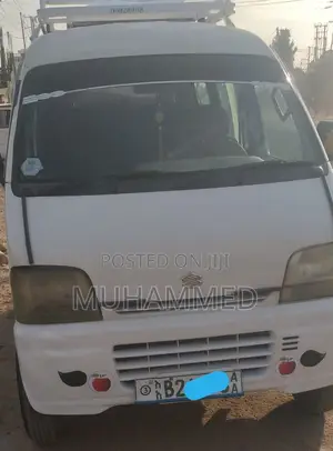 Suzuki Every 2005 White