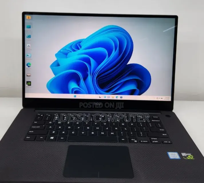 New Laptop Dell XPS 15 16GB Intel Core i7 SSD 512GB