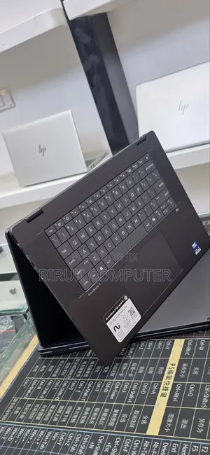 New Laptop HP OmniBook Ultra Flip 16" 16GB Intel Core Ultra 7 SSD 1T