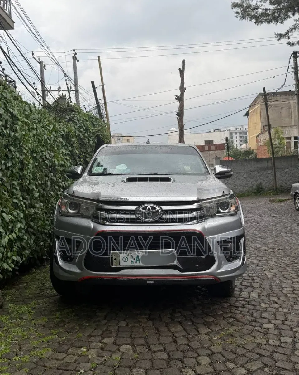 Toyota Hilux 2017 Silver