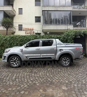 Toyota Hilux 2017 Silver