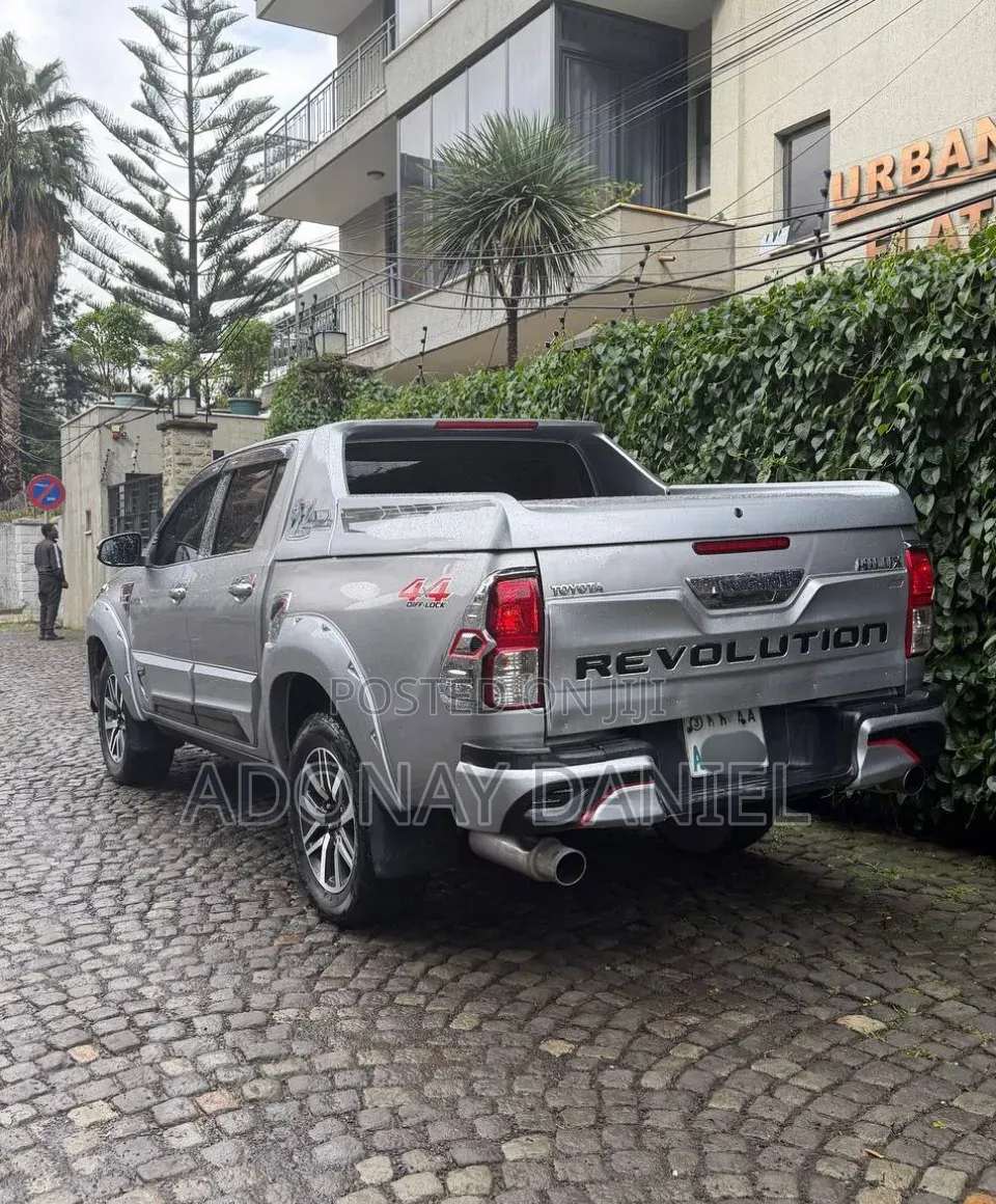 Toyota Hilux 2017 Silver