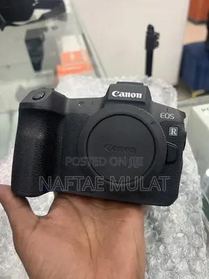 Canon R Camera