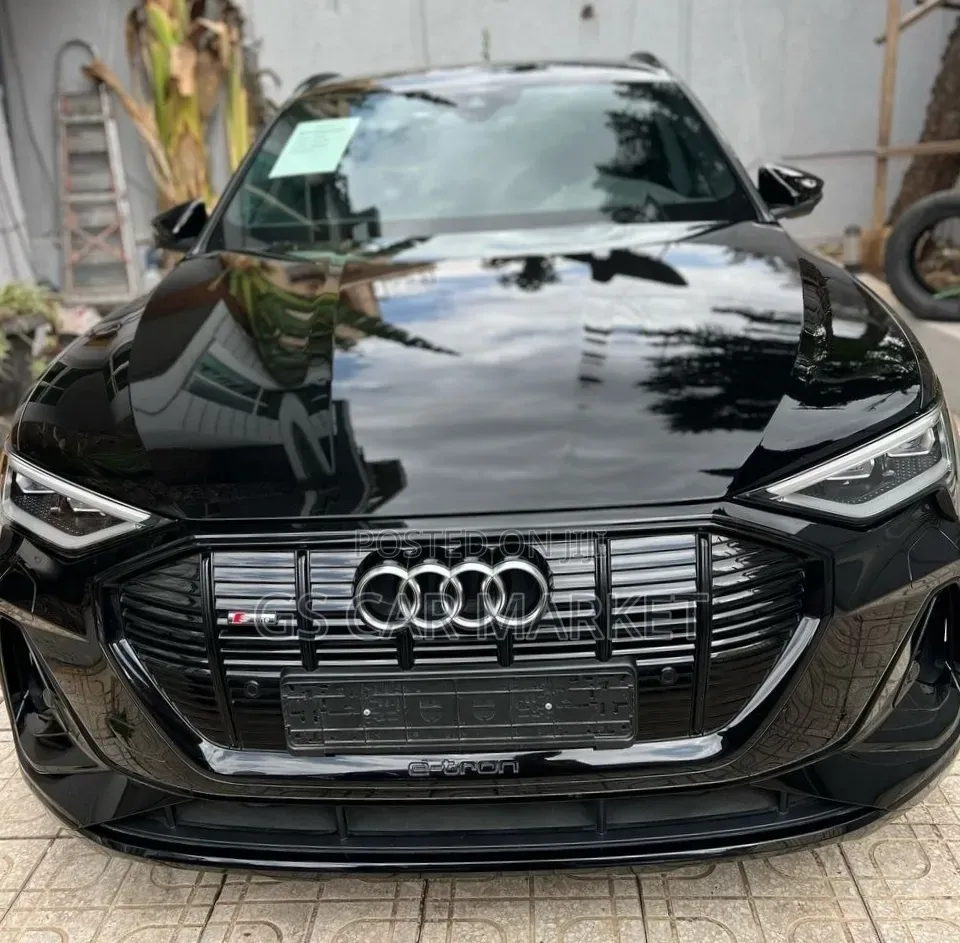 New Audi Q8 2023 Black