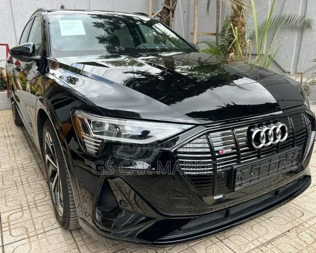 New Audi Q8 2023 Black