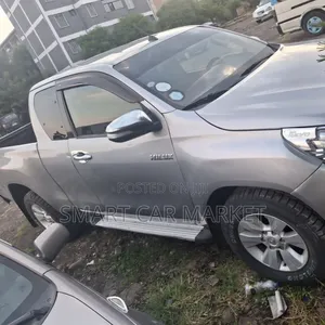 Toyota Hilux 2017 Silver
