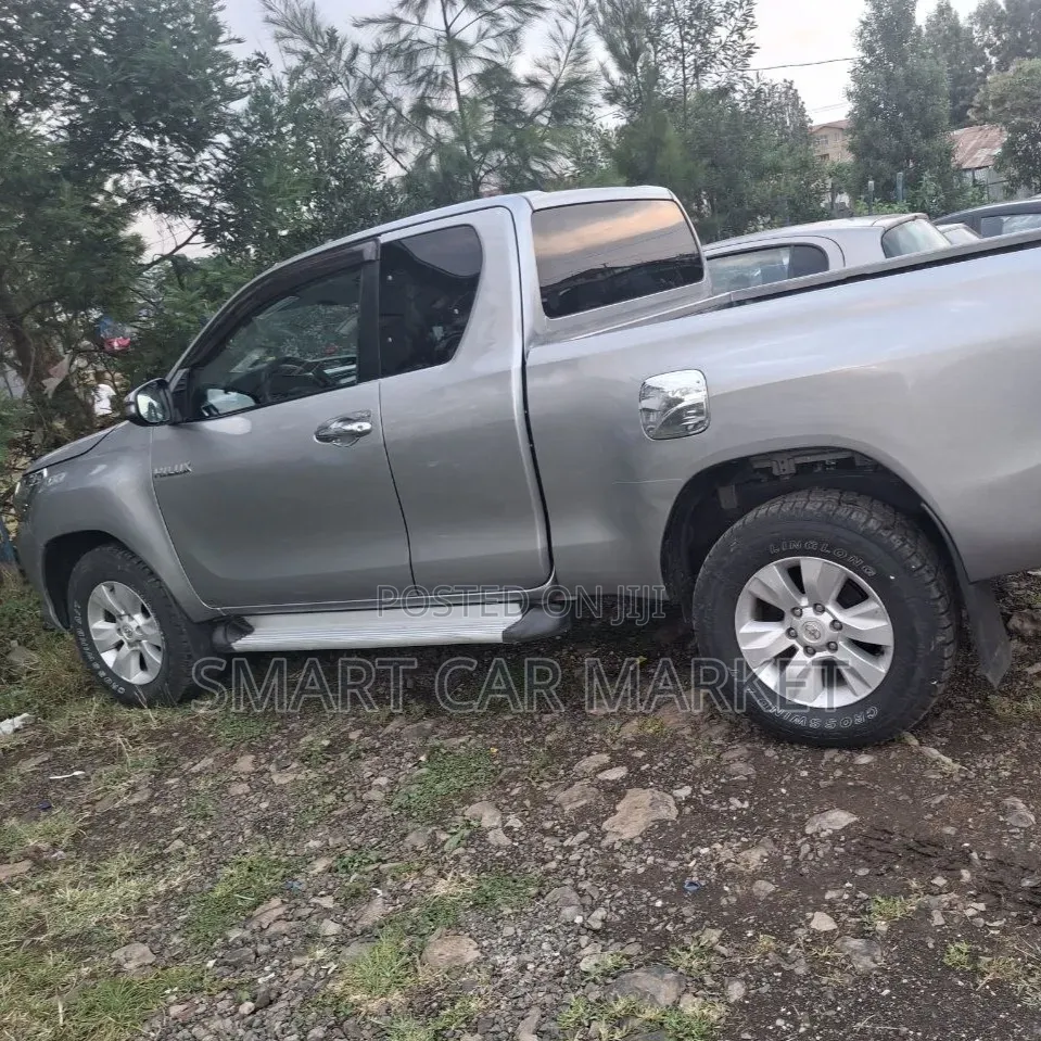 Toyota Hilux 2017 Silver