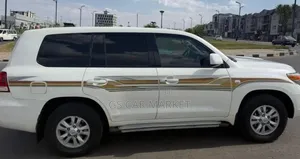 Toyota Land Cruiser 2008 White