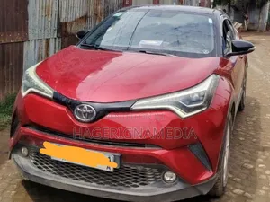 Toyota C-HR 2019 Red