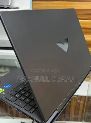 New Laptop HP 14-dq1025cl 16GB Intel Core i5 SSD 512GB