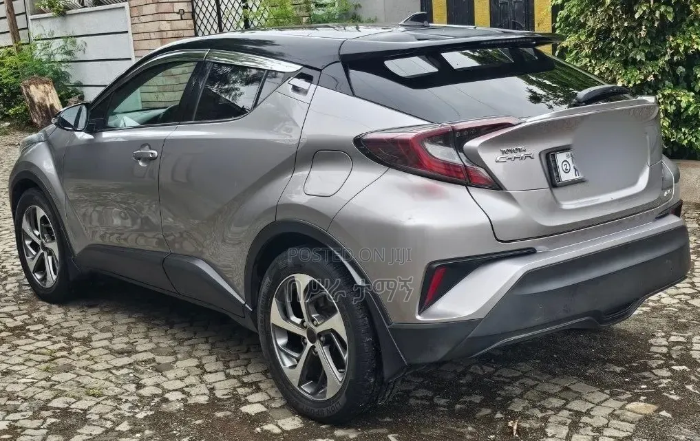 Toyota C-HR 2017 Silver