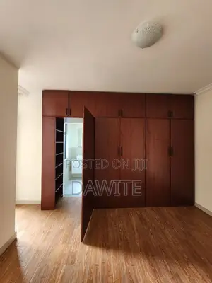 Furnished 4bdrm Apartment in የማህበር አፓርታማ, Bole for sale