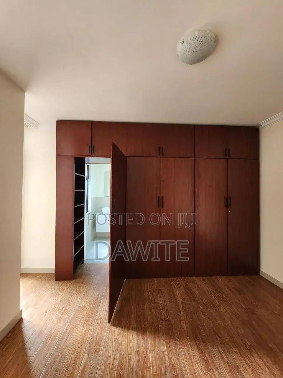 Furnished 4bdrm Apartment in የማህበር አፓርታማ, Bole for sale