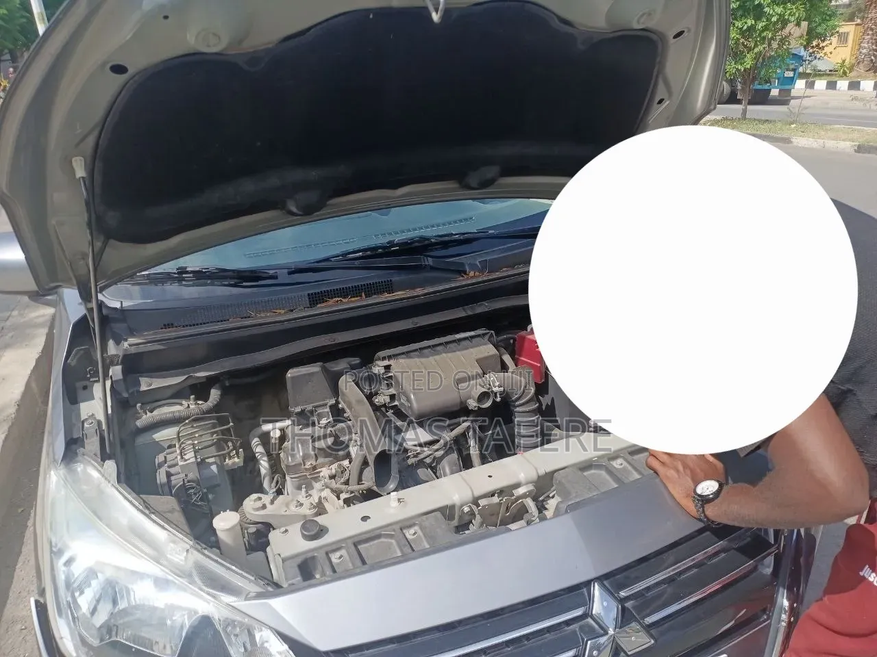 Mitsubishi Attrage 2022 Silver