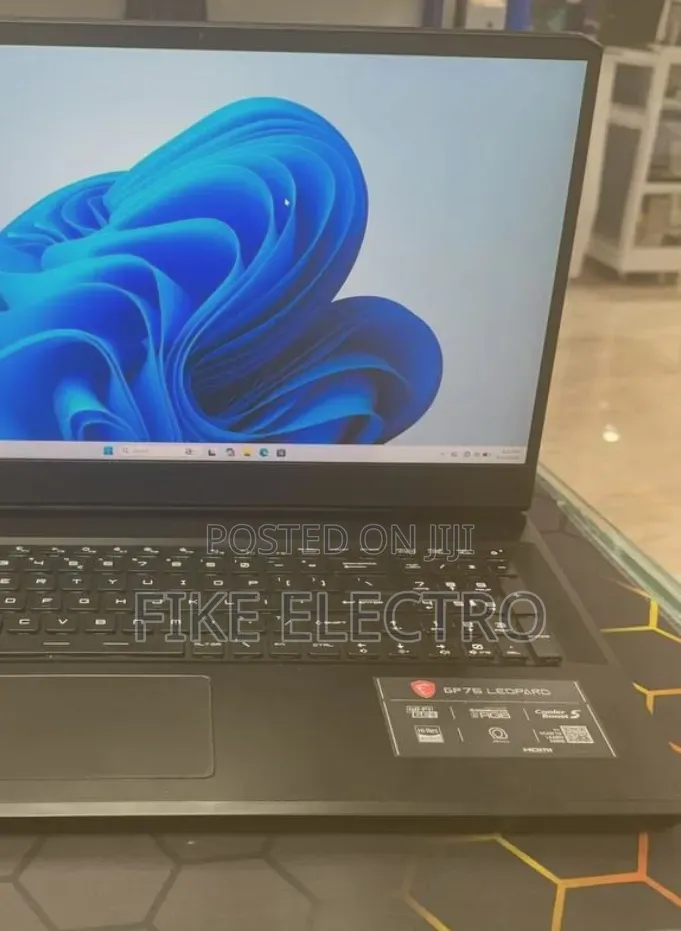 New Laptop MSI GP75 Leopard 16GB Intel Core i7 SSD 1T