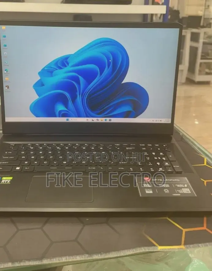 New Laptop MSI GP75 Leopard 16GB Intel Core i7 SSD 1T