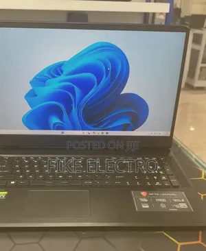 New Laptop MSI GP75 Leopard 16GB Intel Core i7 SSD 1T