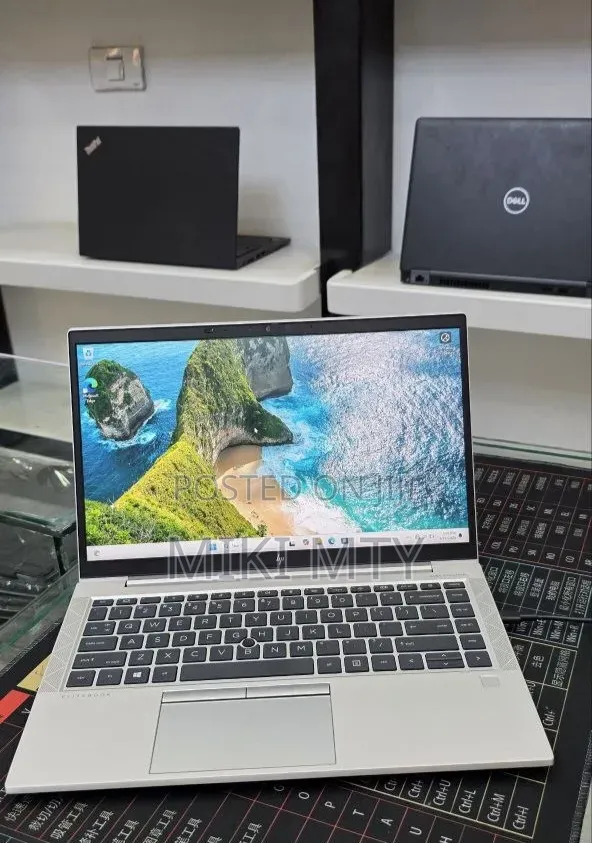 New Laptop Asus E502S 16GB Intel Core i5 SSD 512GB