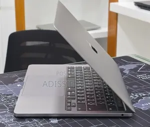 New Laptop Apple MacBook Pro 2020 M1 16GB Apple M1 SSD 512GB