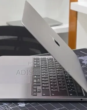 New Laptop Apple MacBook Pro 2020 M1 16GB Apple M1 SSD 512GB