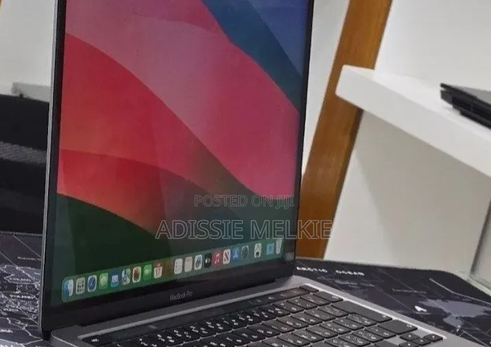 New Laptop Apple MacBook Pro 2020 M1 16GB Apple M1 SSD 512GB