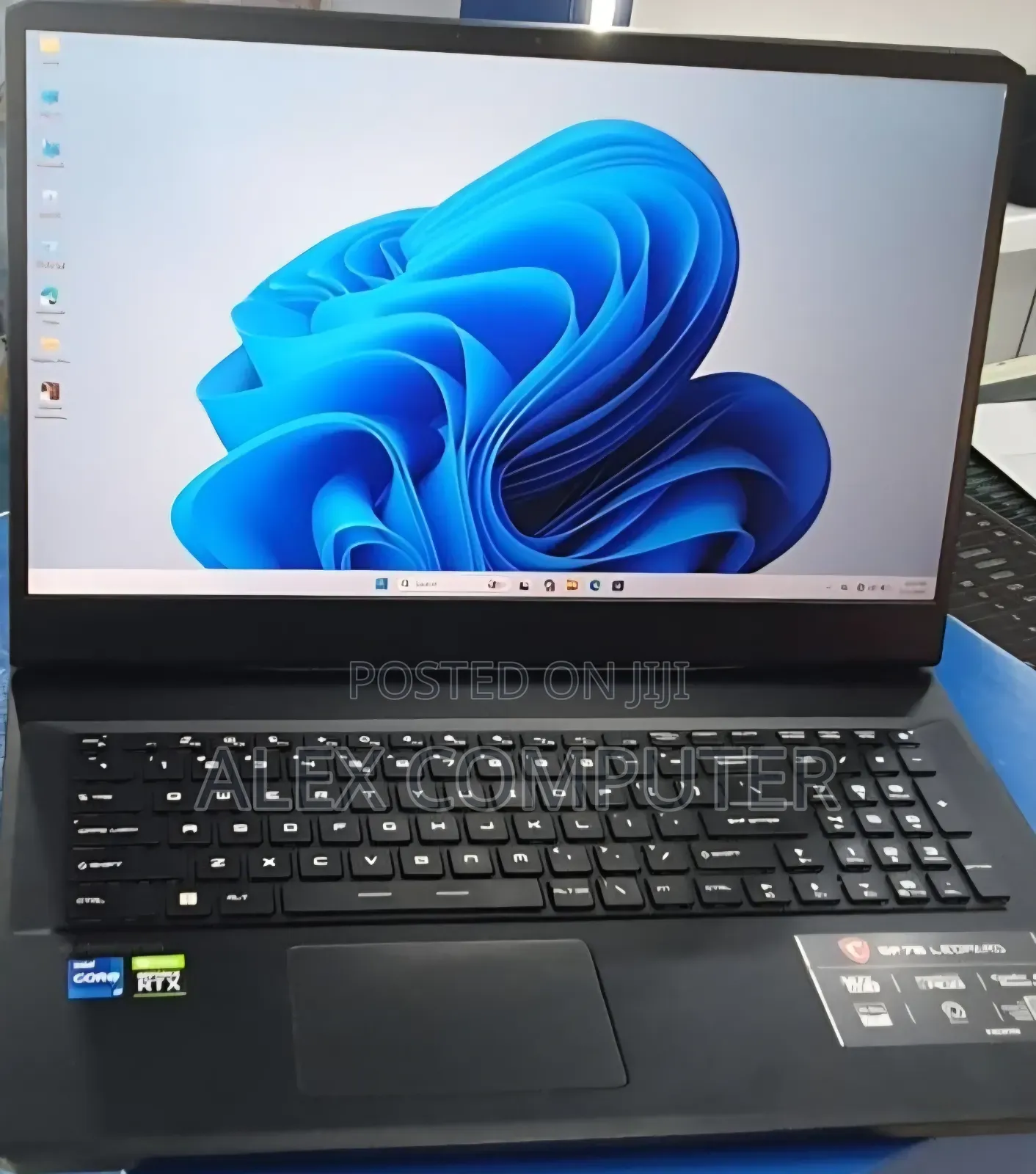 New Laptop MSI GP75 Leopard 16GB Intel Core i7 SSD 1T