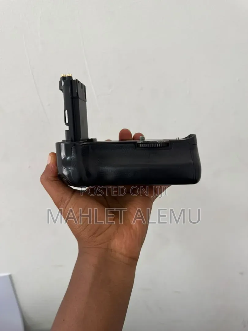 Canon Mark 4 Battery Grip
