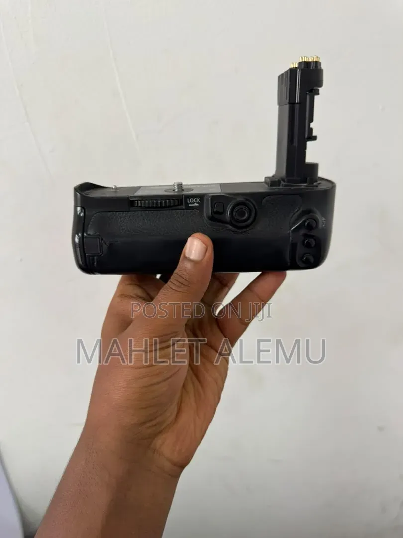 Canon Mark 4 Battery Grip