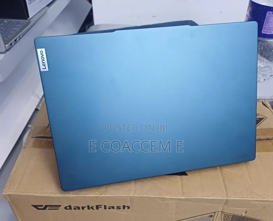 New Laptop Lenovo 16GB AMD Ryzen 7 SSD 512GB