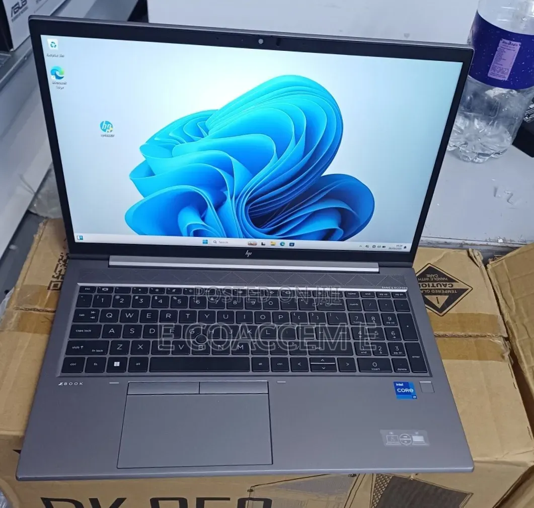 New Laptop HP 15 16GB Intel Core i7 SSD 512GB