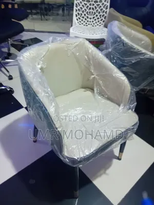 Cafe Chair Leazer