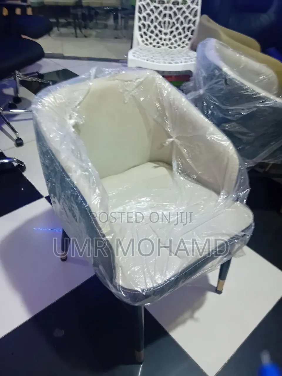 Cafe Chair Leazer