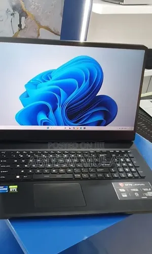New Laptop MSI GP75 Leopard 16GB Intel Core i7 SSD 1T