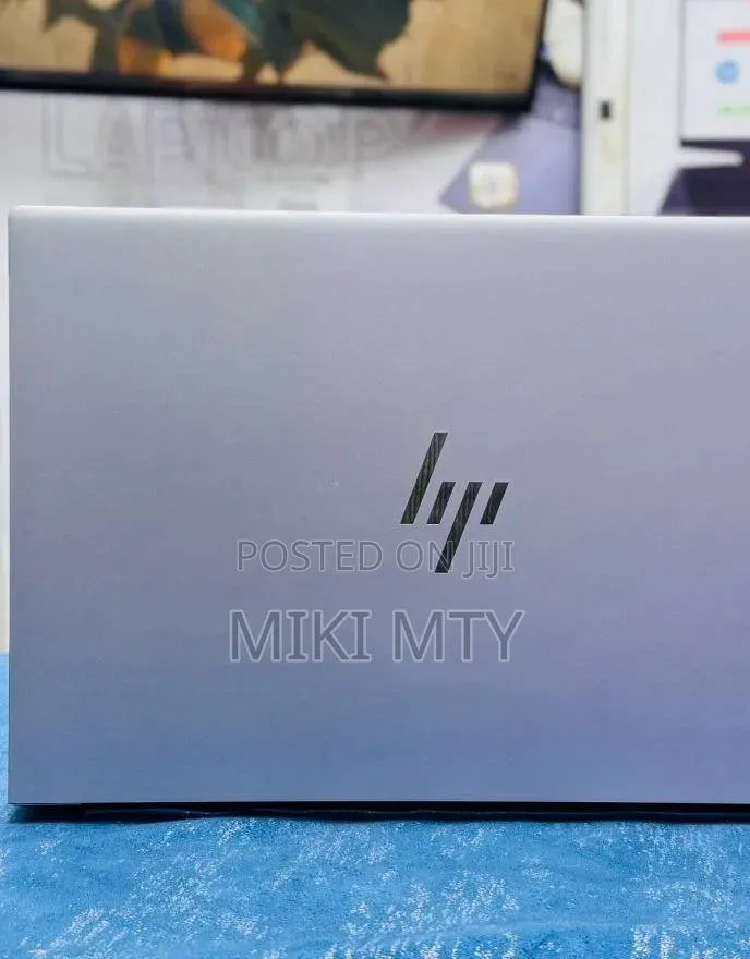 New Laptop HP ZBook Firefly 14 G10 16GB Intel Core i9 SSD 512GB