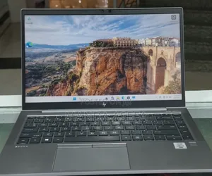 New Laptop HP ZBook Firefly 14 G7 16GB Intel Core i7 SSD 512GB