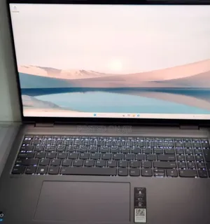 New Laptop Lenovo Yoga 7i 16GB Intel Core i7 SSD 512GB