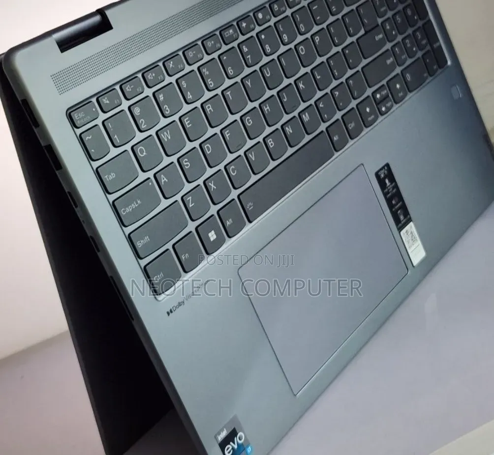 New Laptop Lenovo Yoga 7i 16GB Intel Core i7 SSD 512GB
