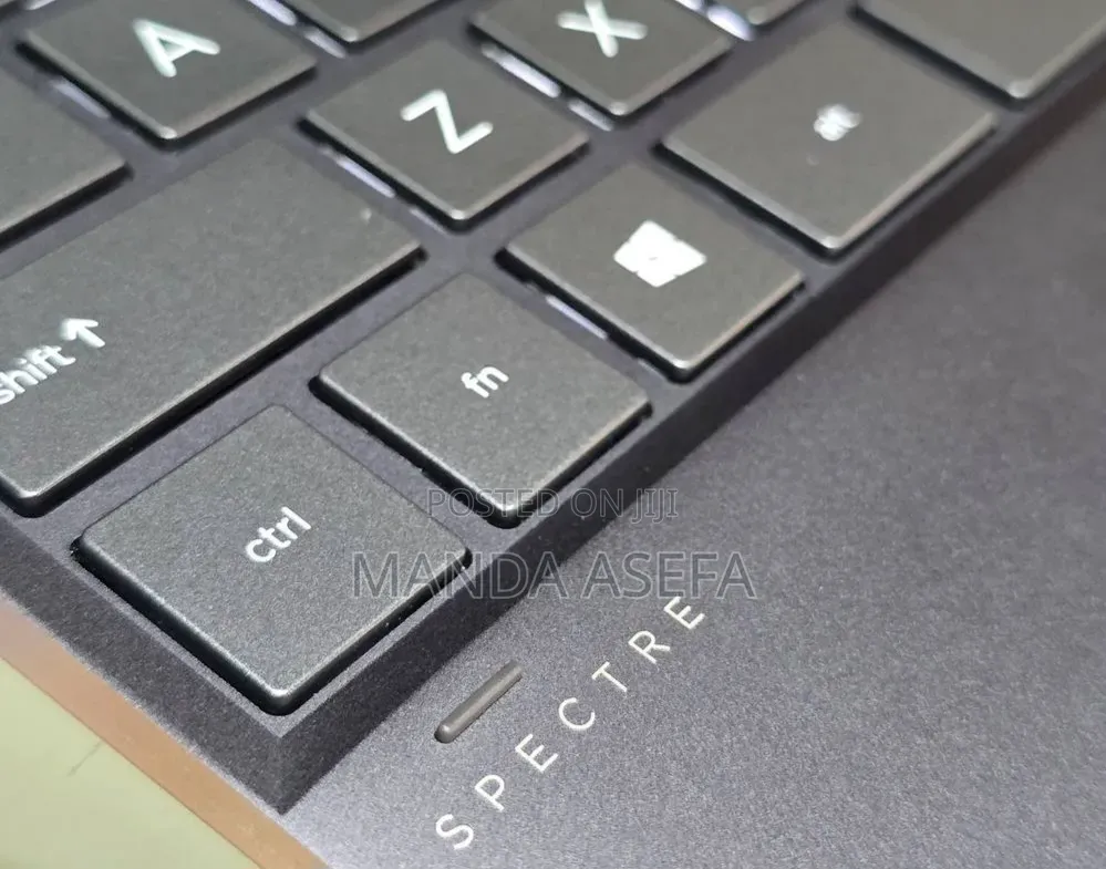New Laptop HP Spectre 16GB Intel Core i7 SSD 1T