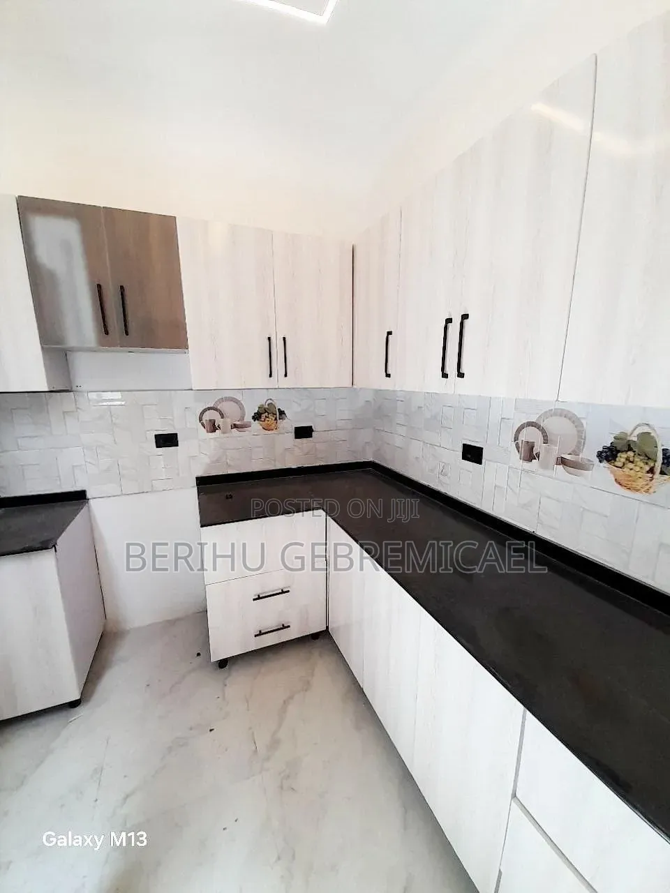 2bdrm Apartment in 6ኪሎ, Arada for rent
