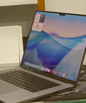 Laptop Apple MacBook Pro 2021 M1 16GB Apple M1 Pro SSD 512GB
