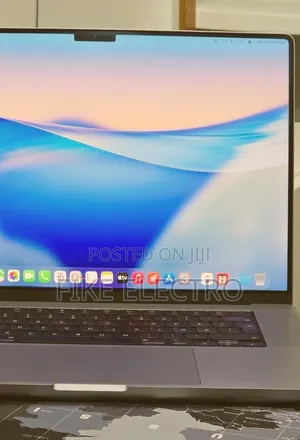 Laptop Apple MacBook Pro 2021 M1 16GB Apple M1 Pro SSD 512GB