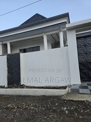 4bdrm House in Villa, Bole for sale
