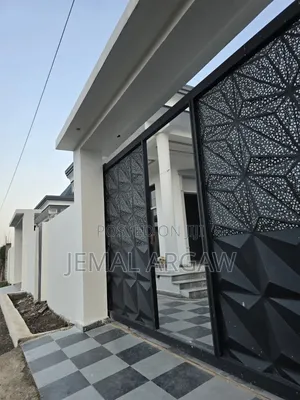 4bdrm House in Villa, Bole for sale
