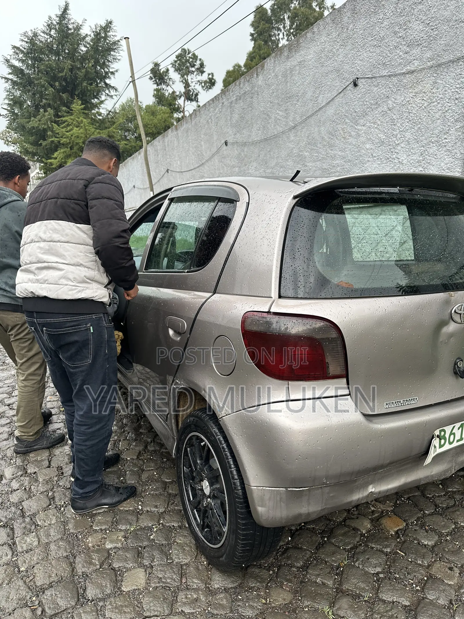 Toyota Vitz 1.0 FWD 3dr 2001 Gray