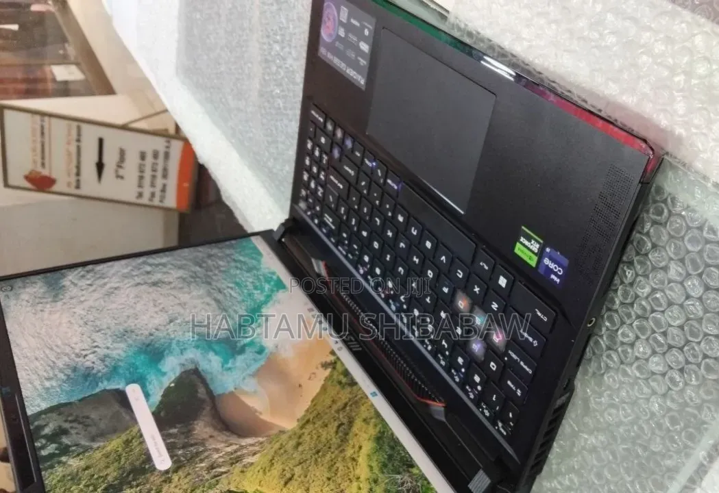 New Laptop MSI Raider GE68HX 13VI-202US 32GB Intel Core i9 SSD 1T
