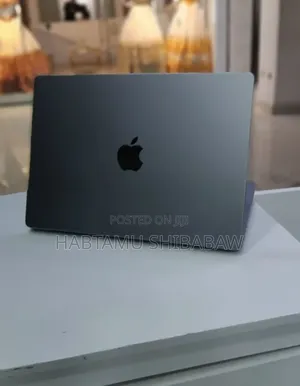 New Laptop Apple MacBook Pro 2021 M1 32GB Apple M1 Pro SSD 512GB