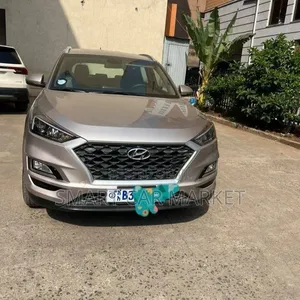 Hyundai Tucson 2018 Gold
