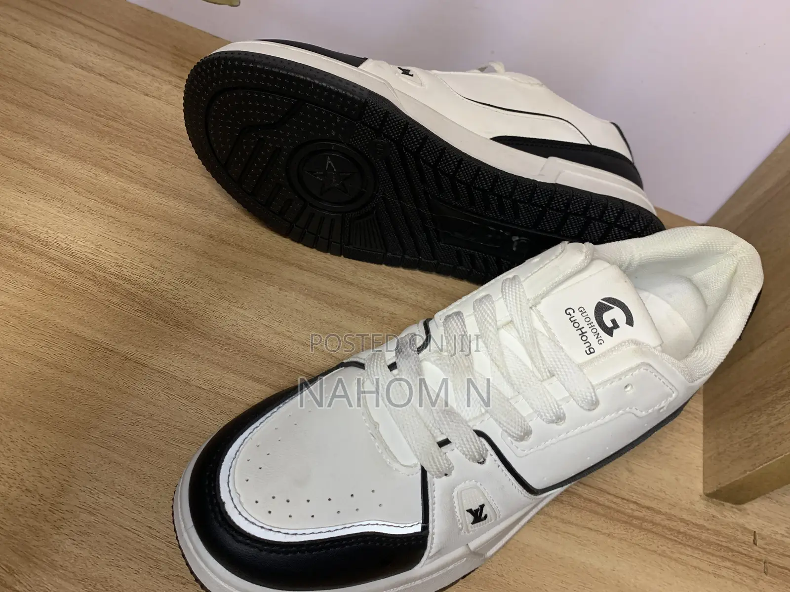 Guohong Sneakers Feature