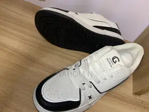 Guohong Sneakers Feature